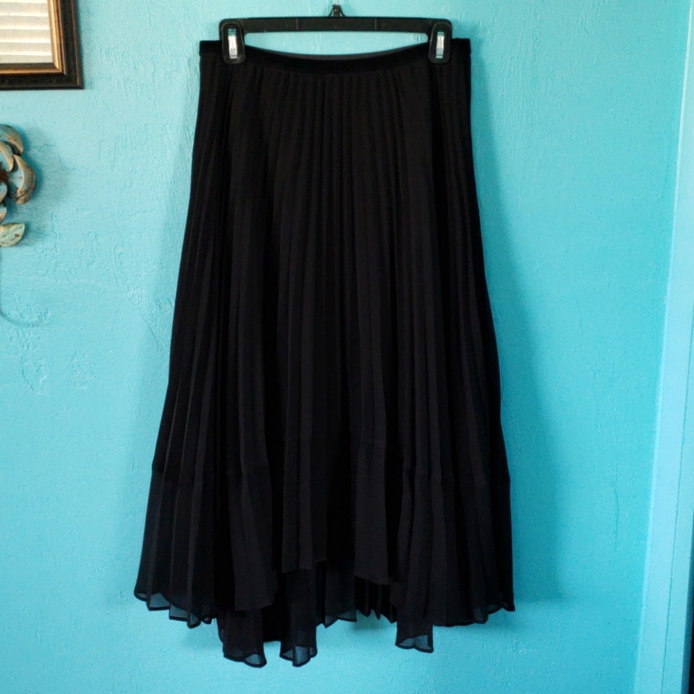 White House Black Market Pleated Skirt